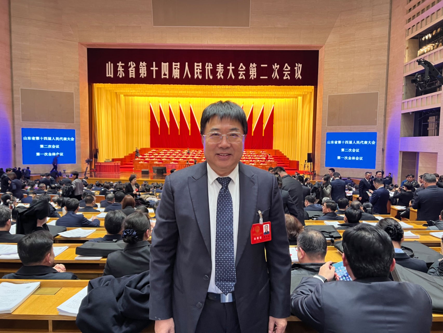 【新闻】切记使命继续，，，，，，，，认真履职尽责——918博天堂股份董事长曹积生出席省人代会